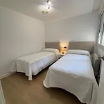 Vivienda En 1ª Linea De Playa Rapadoira. *