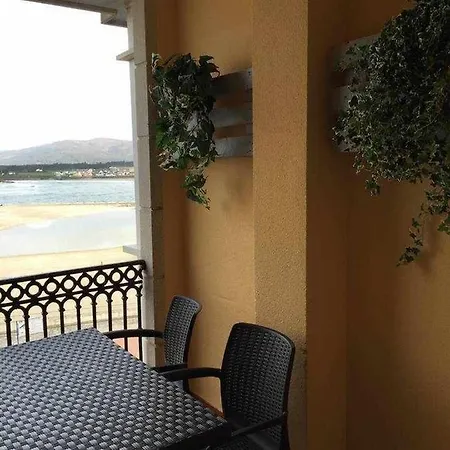 公寓 Vivienda En 1ª Linea De Playa Rapadoira