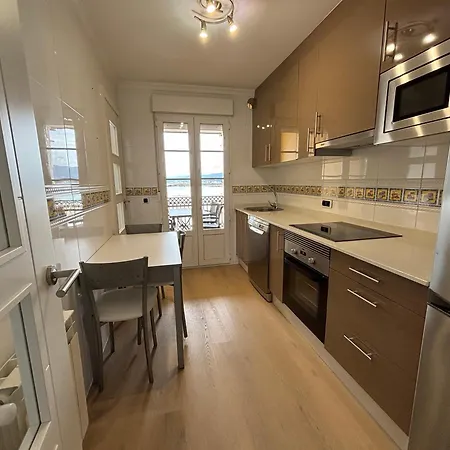 Vivienda En 1ª Linea De Playa Rapadoira. شقة *