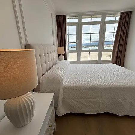 Vivienda En 1ª Linea De Playa Rapadoira.