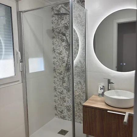 Vivienda En 1ª Linea De Playa Rapadoira. فوز