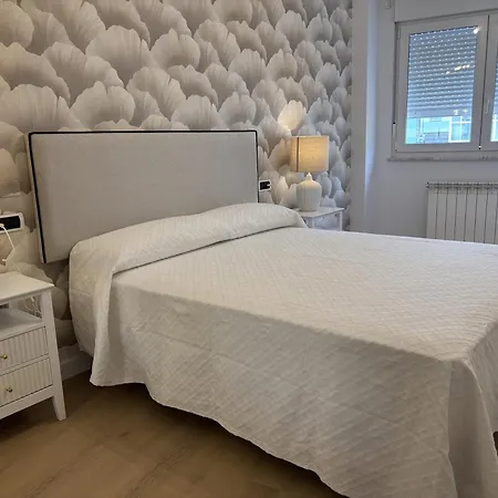 Vivienda En 1ª Linea De Playa Rapadoira. شقة فوز